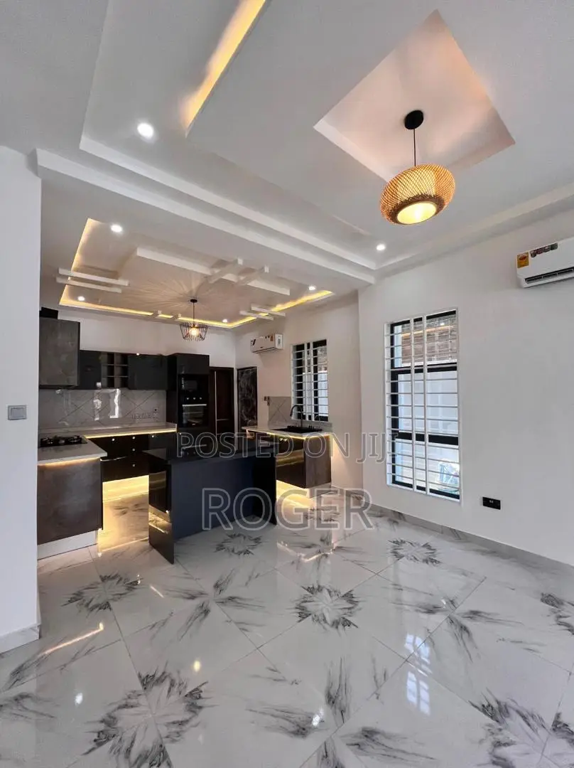 4bdrm House in East Legon Ogbojo for sale