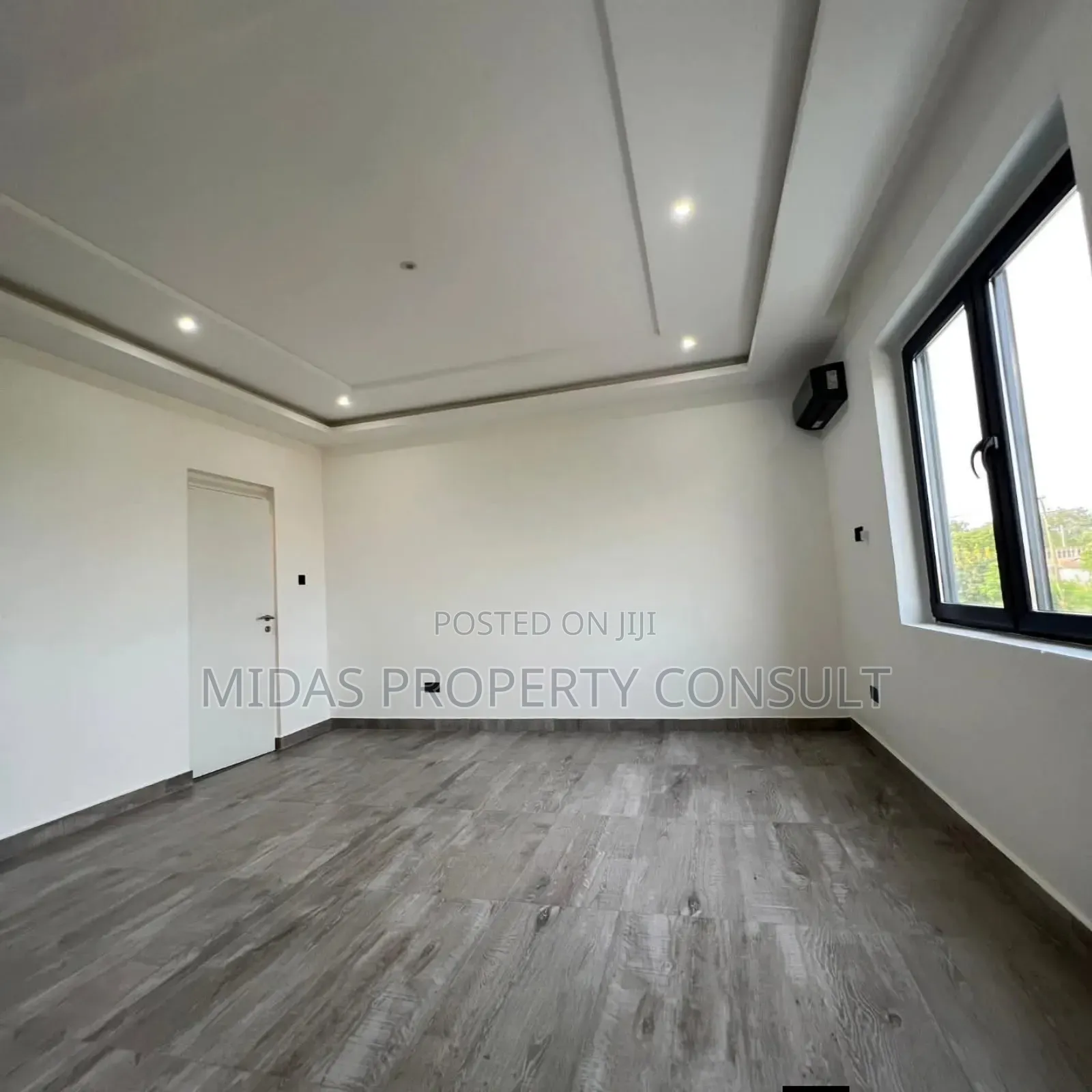 5bdrm House in East Legon, Boundary Road Area for sale