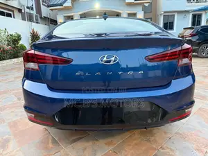 Hyundai Elantra 2019 Blue