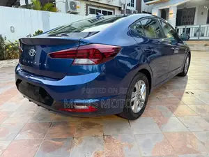 Hyundai Elantra 2019 Blue