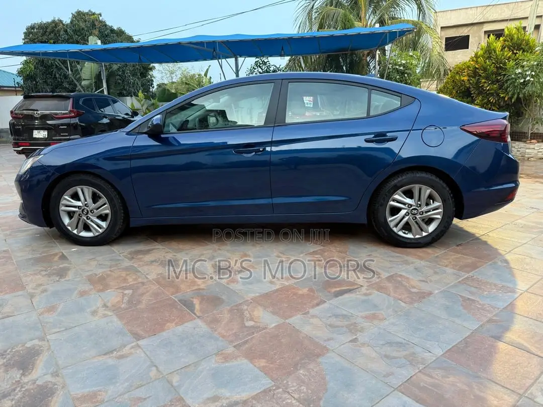 Hyundai Elantra 2019 Blue