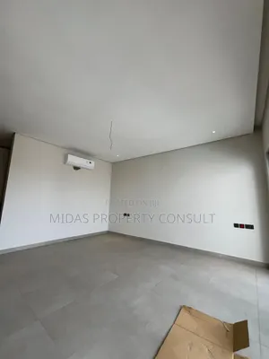 5bdrm House in Adjiringanor, Ability for sale