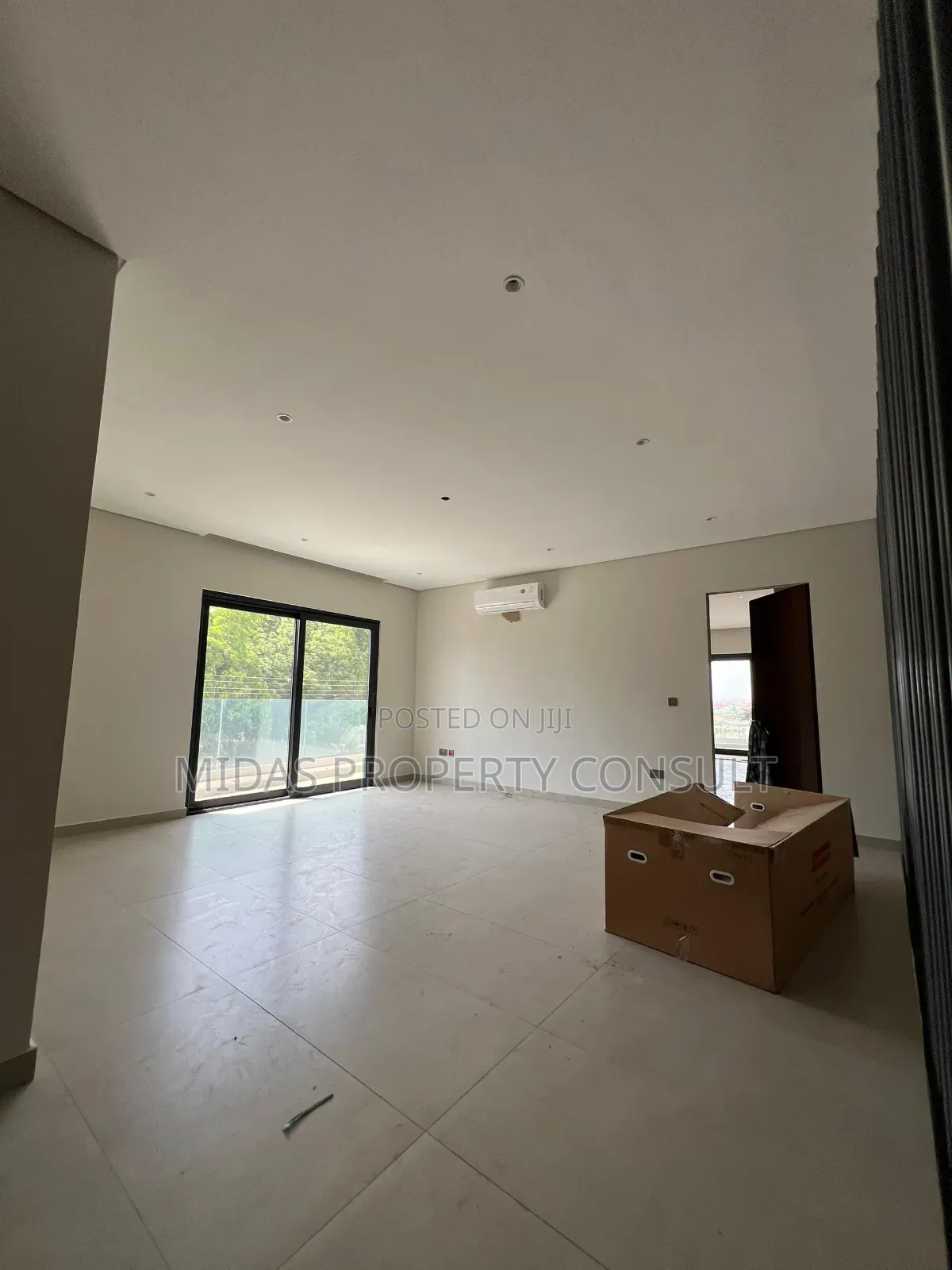5bdrm House in Adjiringanor, Ability for sale