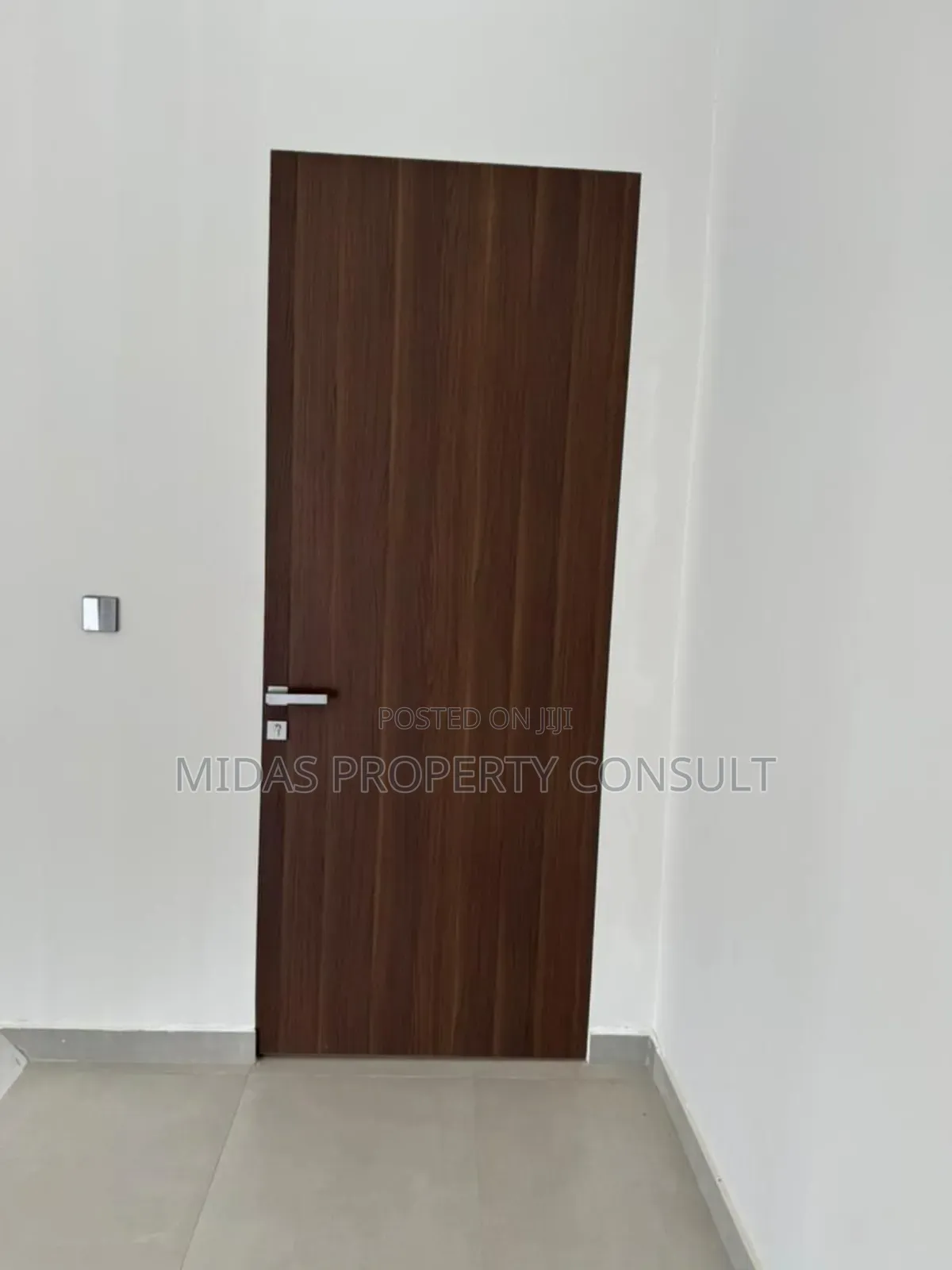 5bdrm House in Adjiringanor, Ability for sale