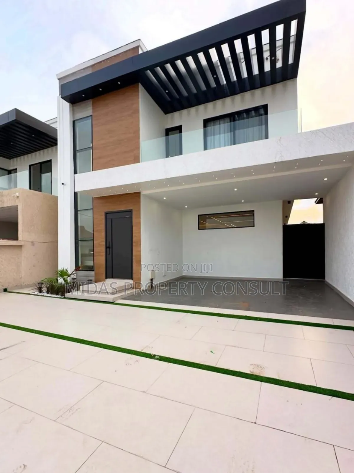 Furnished 4bdrm House in Adjiringanor, Ability for sale