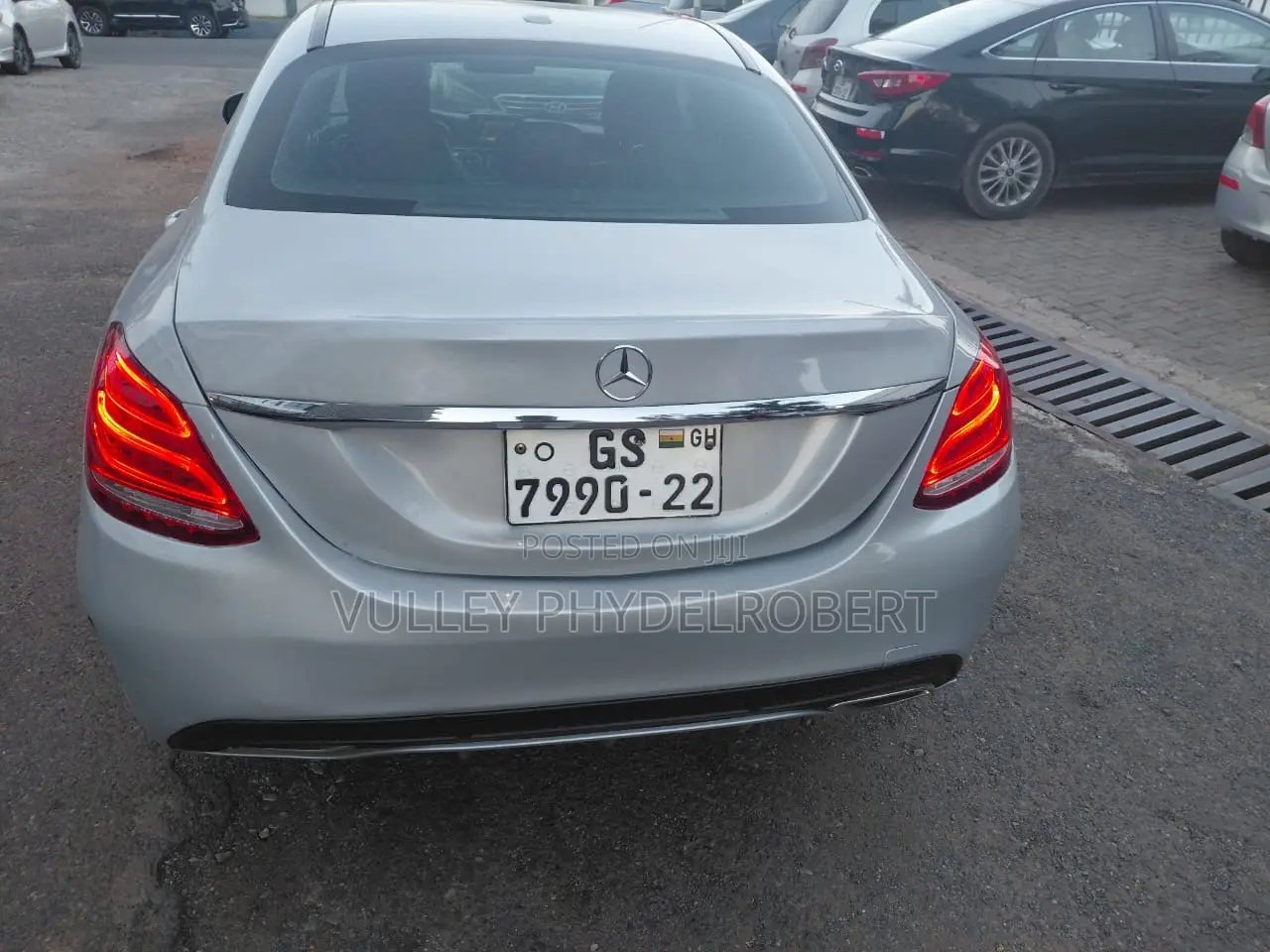 Mercedes-Benz C200 2016 Gray