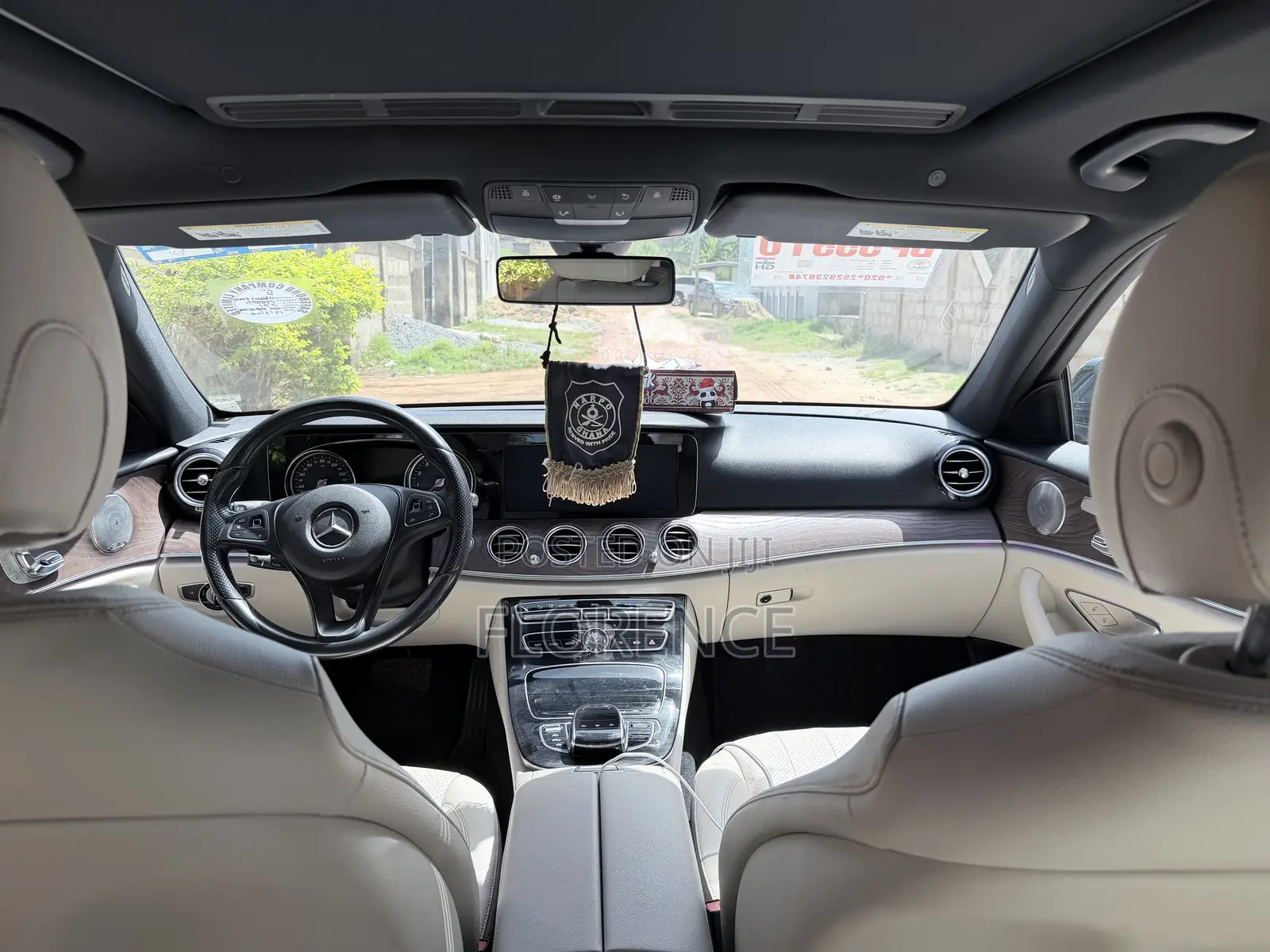 Mercedes-Benz E400 2017 Blue