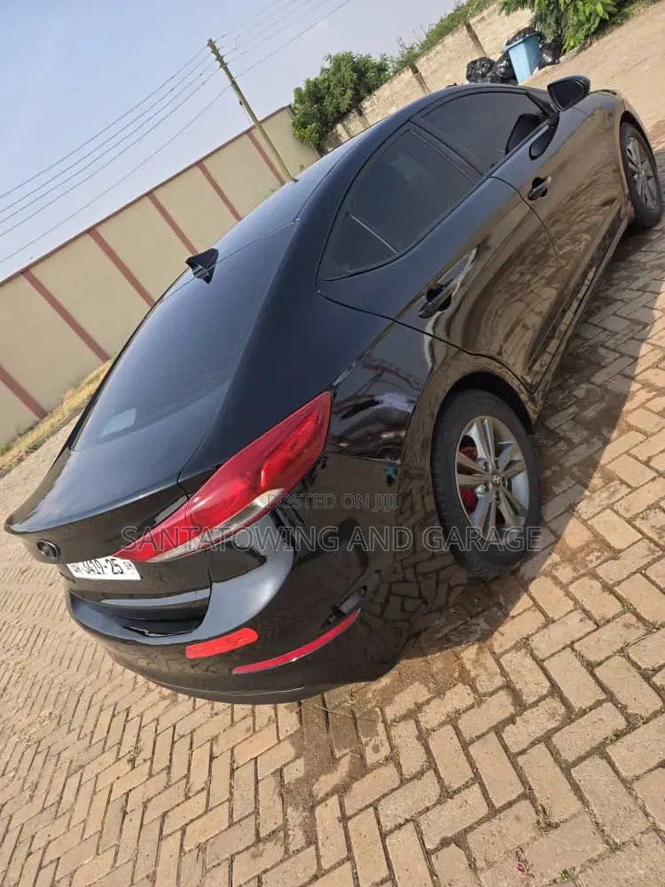 Hyundai Elantra 2018 Black