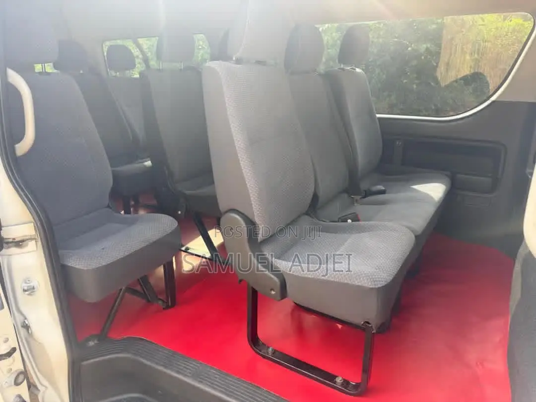 Toyota Grand HiAce 2016 White