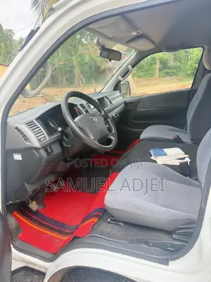 Toyota Grand HiAce 2016 White