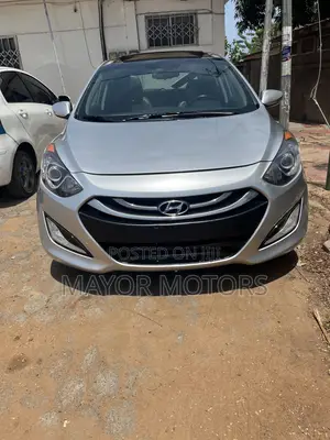 Hyundai Elantra SE 4dr Sedan (1.8L 4cyl 6A) 2014 Silver