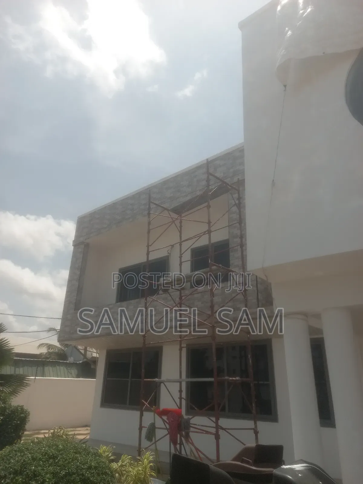 A Commercial or Residential Building for Rent