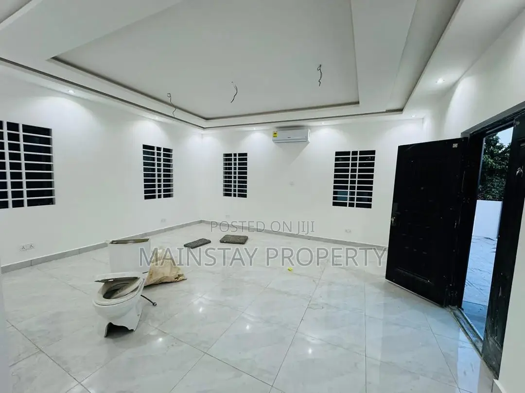 3bdrm House in Mainstay Estates, Oyarifa for sale