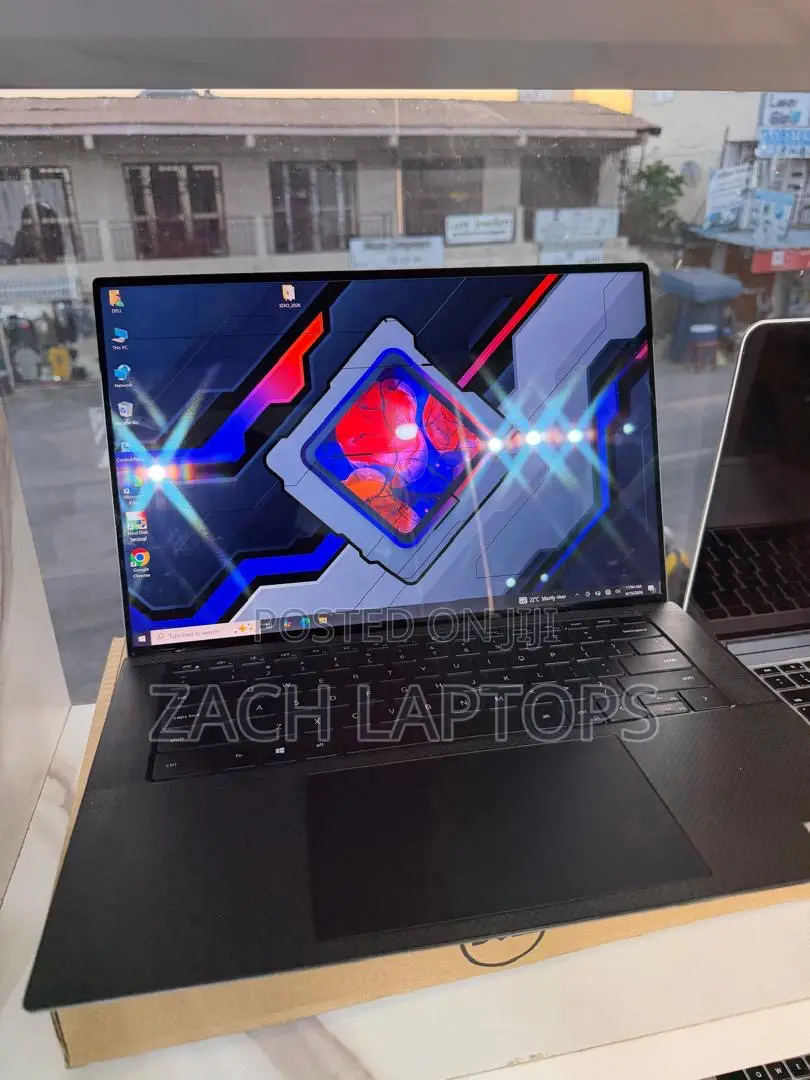 Laptop Dell Precision 5560 16GB Intel Core i7 SSD 256GB