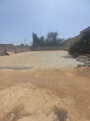 7bdrm House in Tema Community 11 for rent