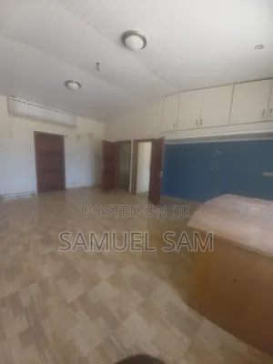 7bdrm House in Tema Community 11 for rent