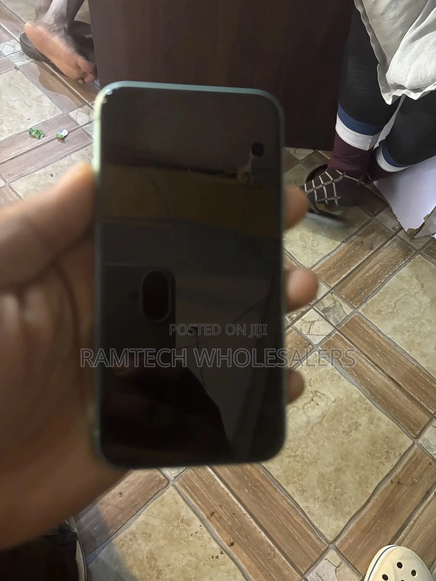 New Apple iPhone 11 256 GB Green