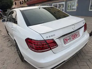 Mercedes-Benz E350 Base 4Matic Sedan AWD (3.5L 6cyl 7A) 2013 White