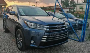 Toyota Highlander Limited 4x2 V6 (3.5L 6cyl 8A) 2018 Gray