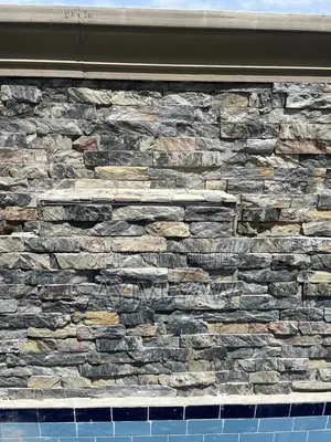 Stone Seller