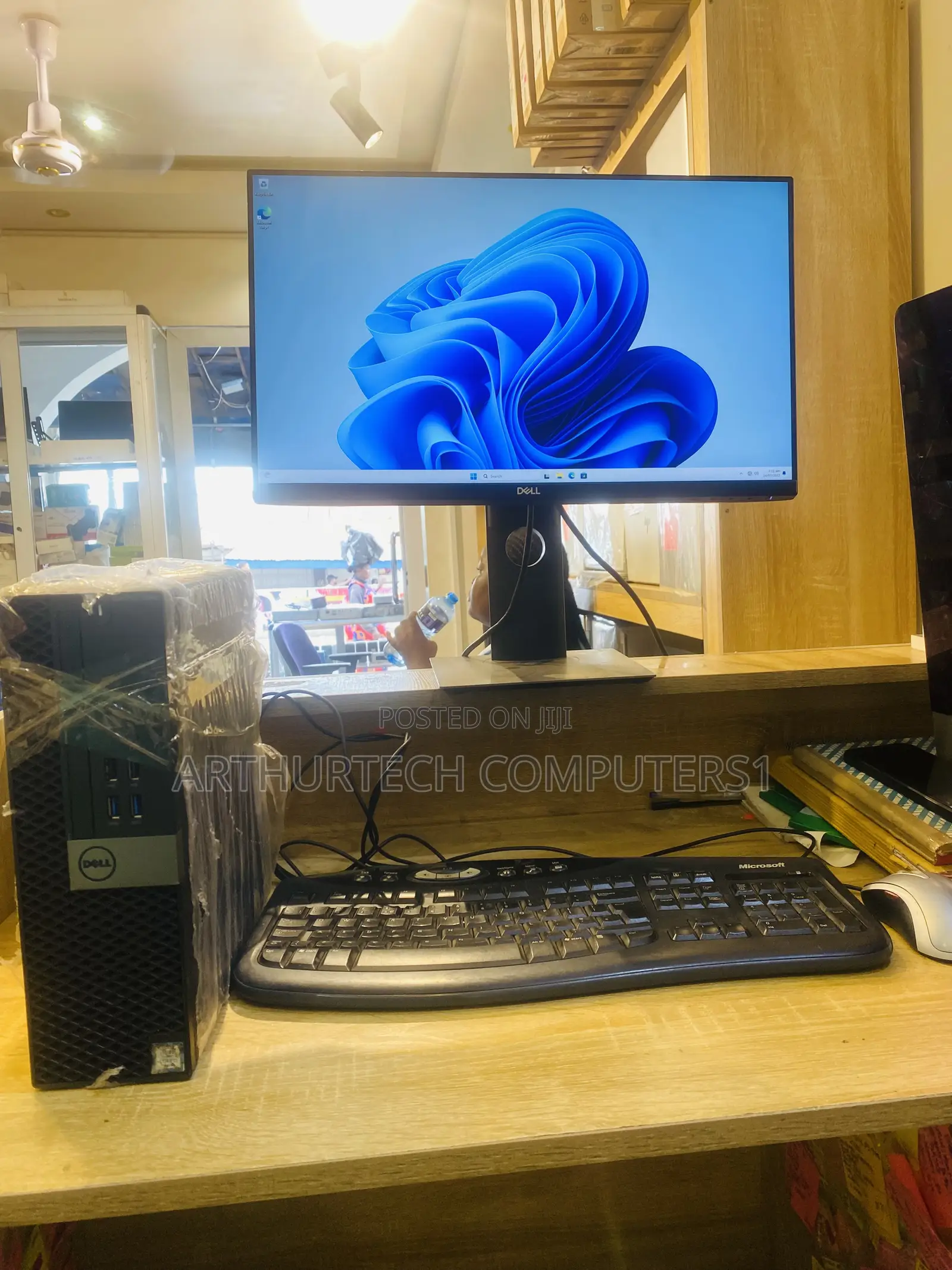 Desktop Computer Dell Optiplex 3040 4GB Intel Core i5 HDD 500GB