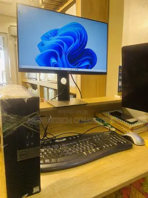 Desktop Computer Dell Optiplex 3040 4GB Intel Core i5 HDD 500GB