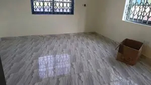 3bdrm House in West Hills Mall Area for rent