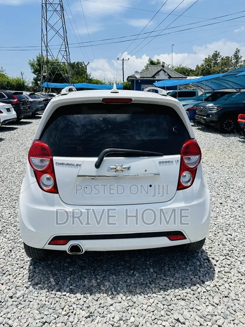 Chevrolet Spark 2015 White