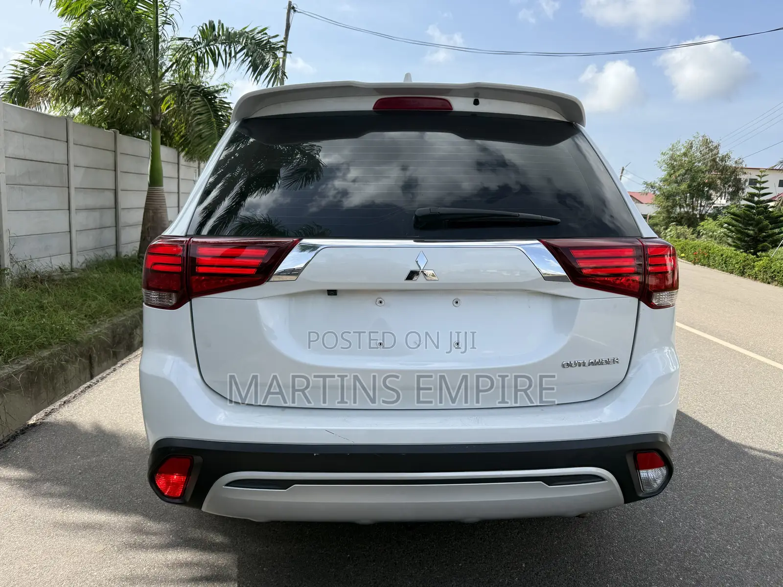 Mitsubishi Outlander SE FWD 2019 White