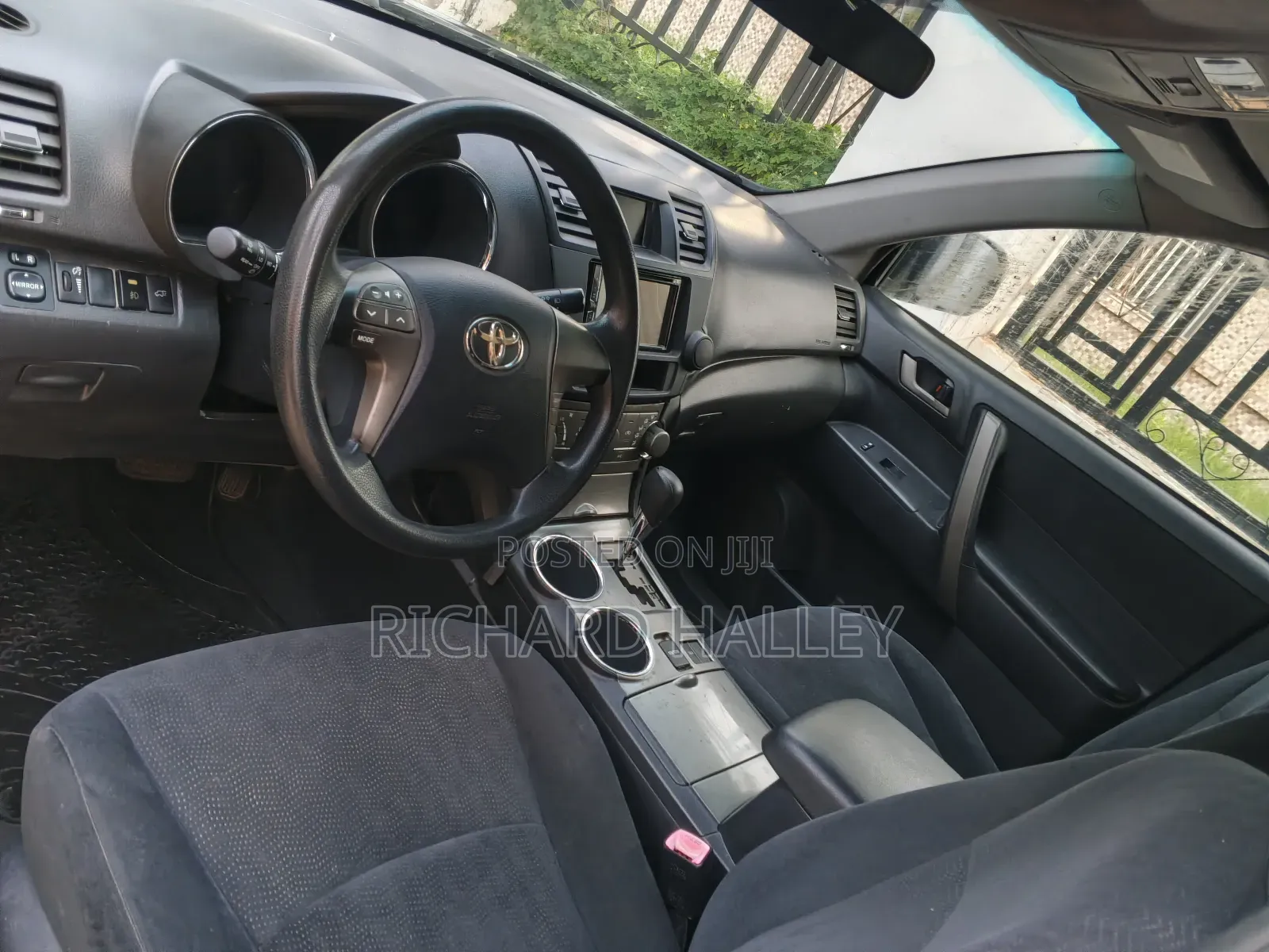 Toyota Highlander LE 4dr SUV (3.5L 6cyl 6A) 2014 Black