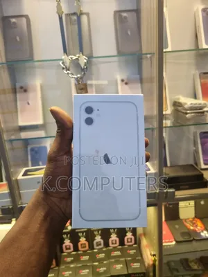 New Apple iPhone 11 128 GB White