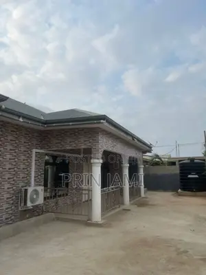 Furnished 4bdrm House in Nyanyano for rent