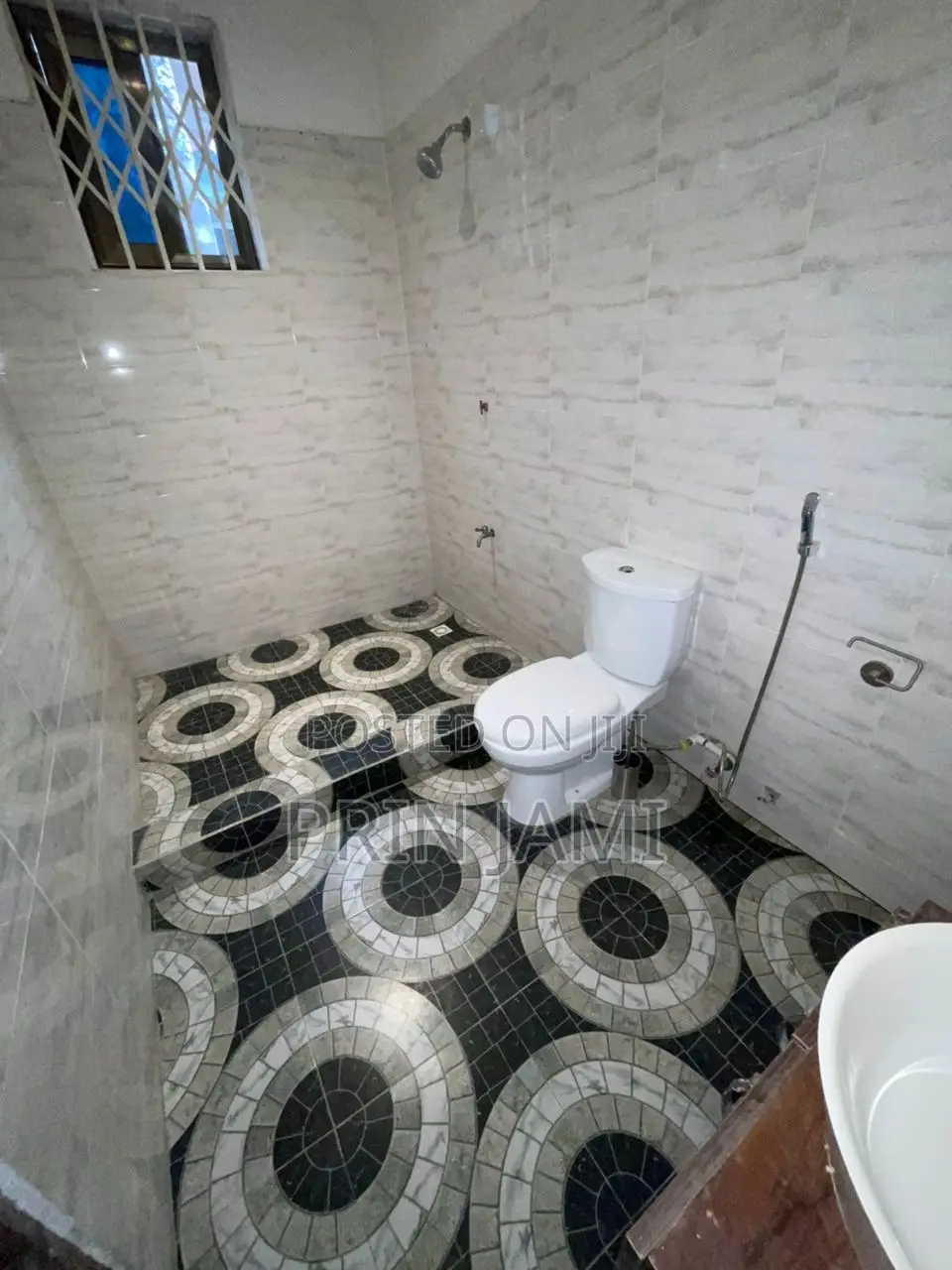 Furnished 4bdrm House in Nyanyano for rent