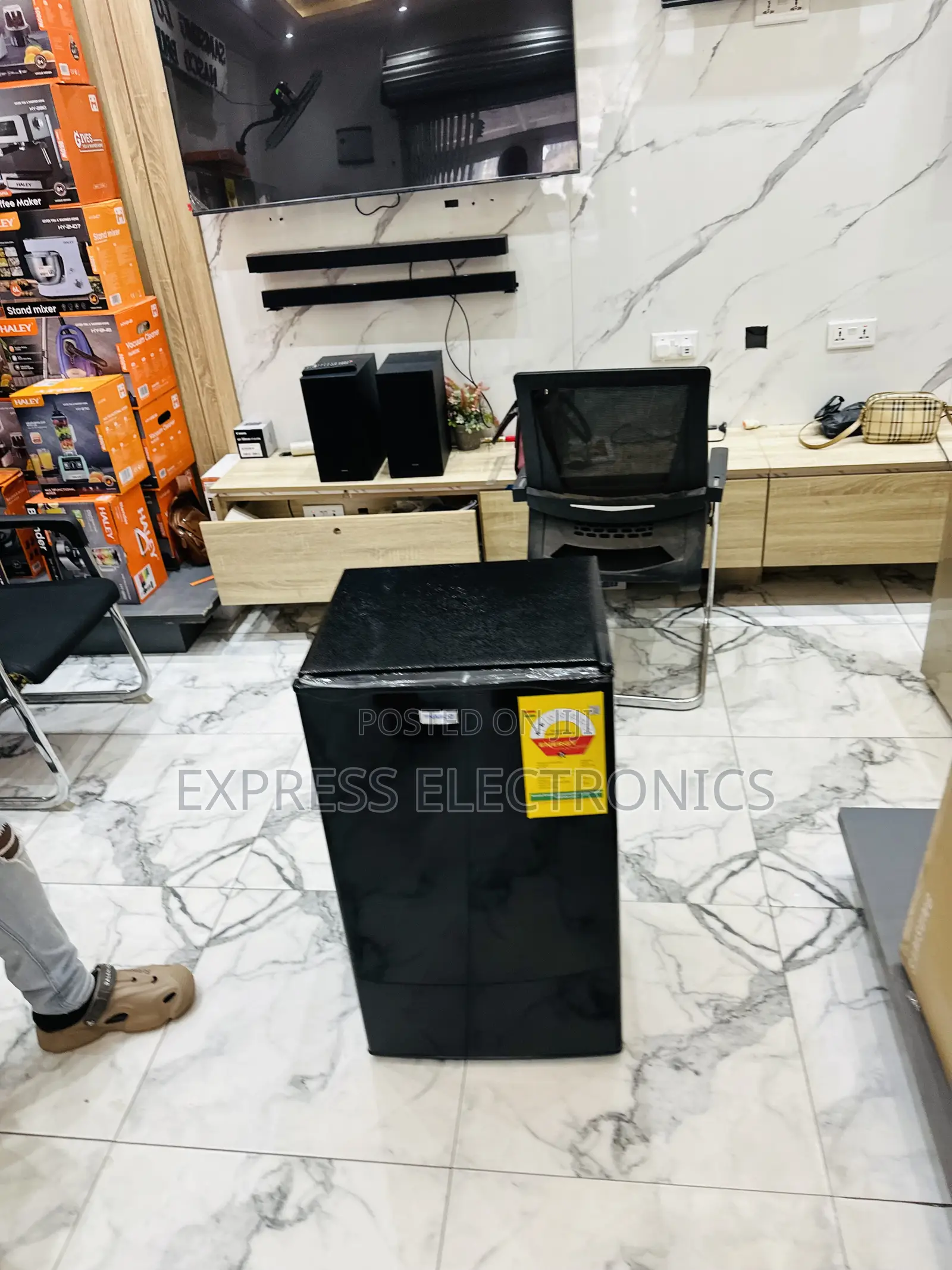 Highly Recommended Black Table Top Fridge Nasco 92l