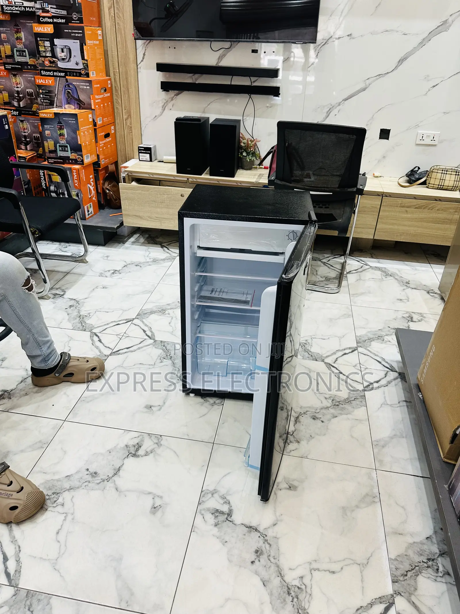 Durable Materials Table Top Fridge Mini Nasco 92l Black