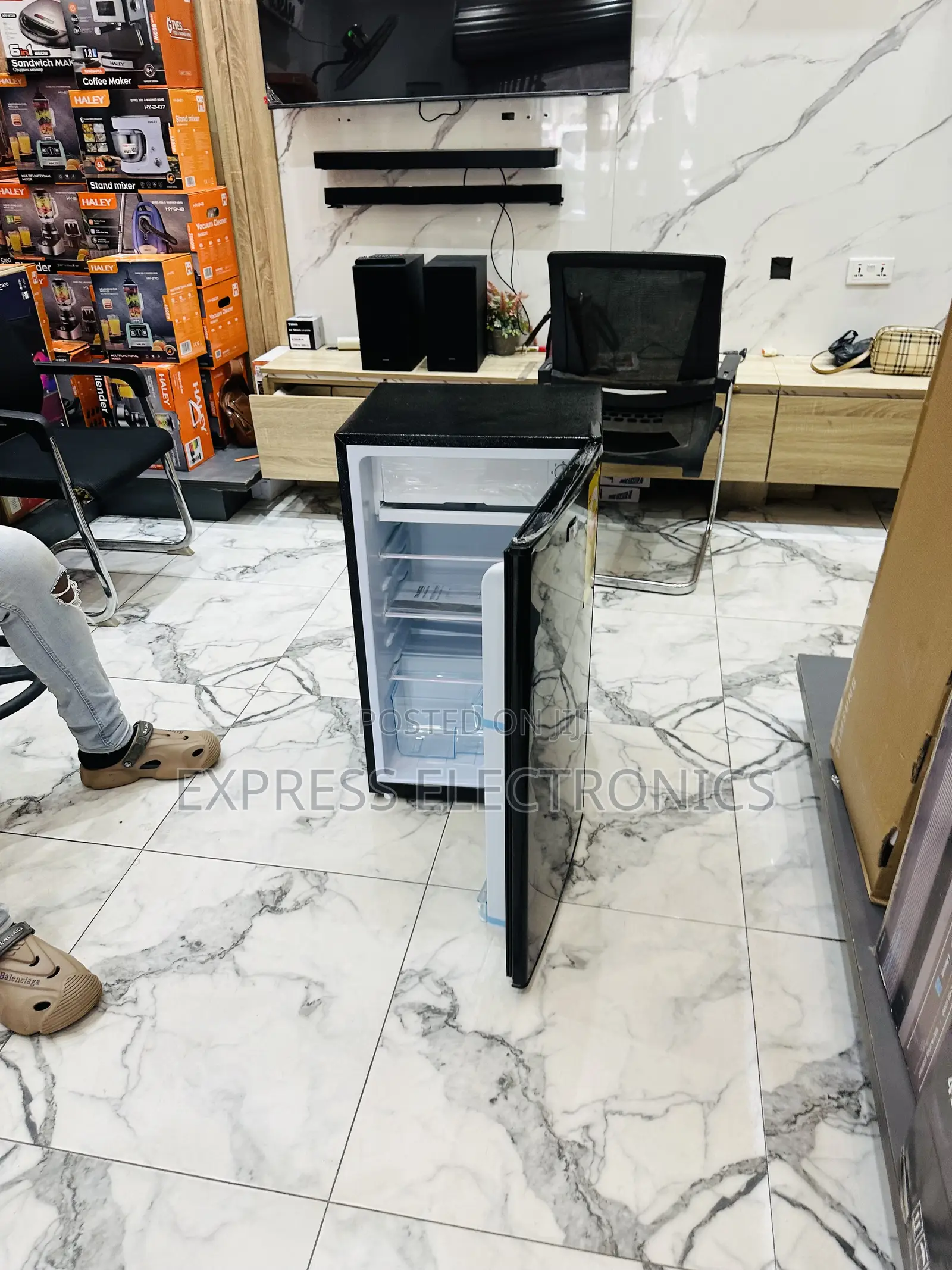 Special Offers for Nasco Table Top Fridge 92l