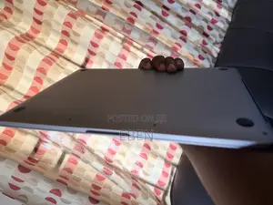 Laptop Apple MacBook Pro 2020 16GB Intel Core i7 SSD 1T