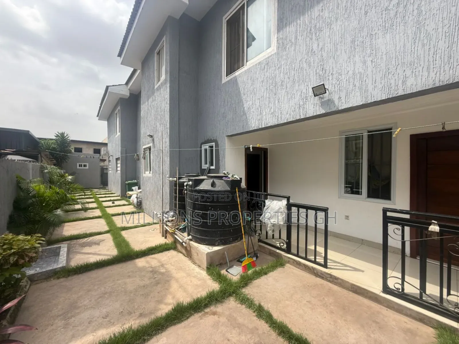 Furnished 7bdrm House in Millions Properties, Community 25 for sale