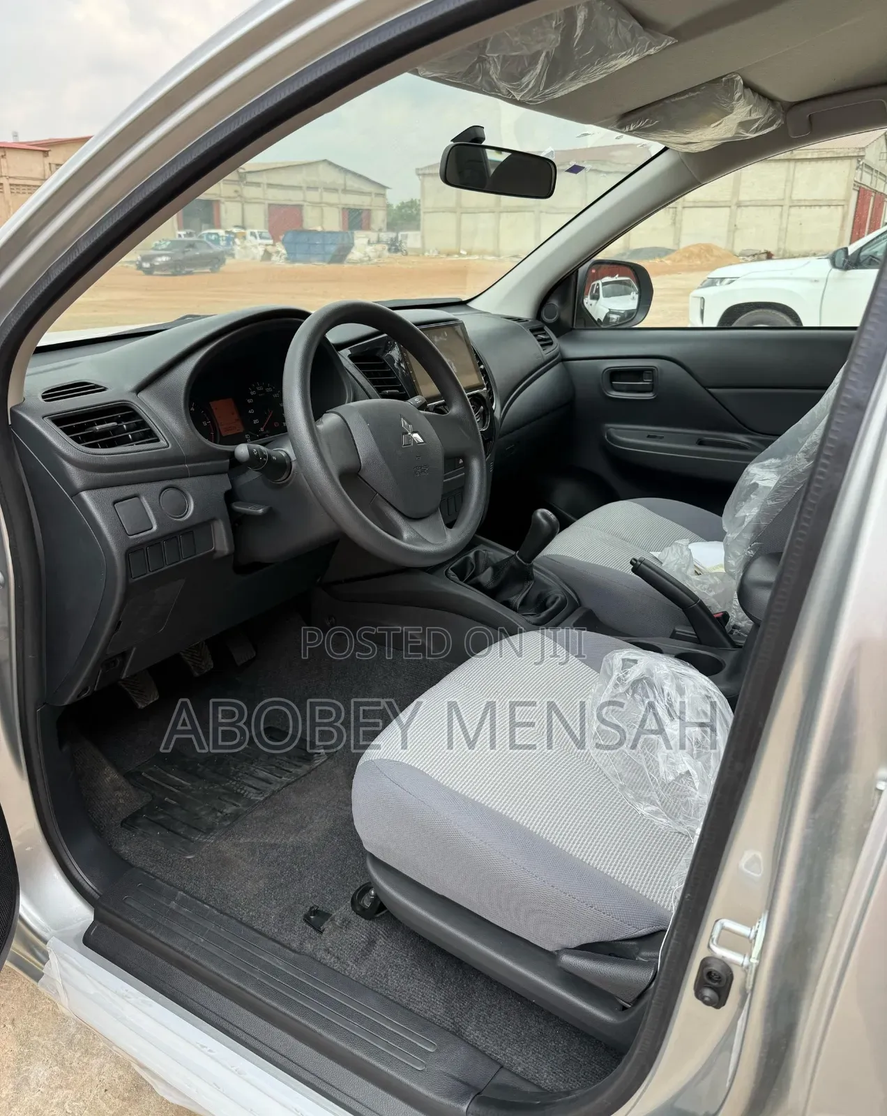New Mitsubishi L200 2023 Silver
