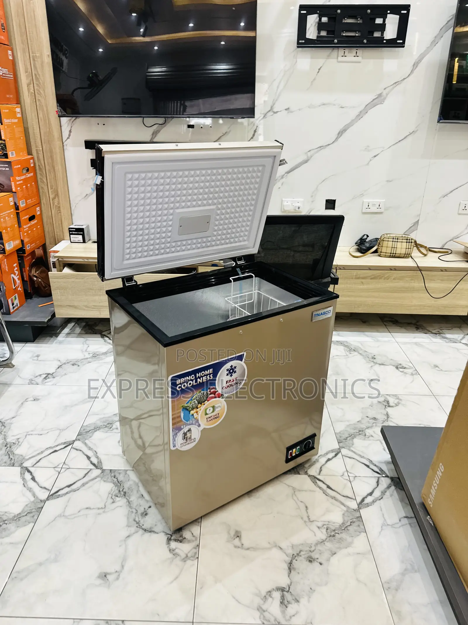 Spectacular Performance Chest Good Color Nasco. 200l