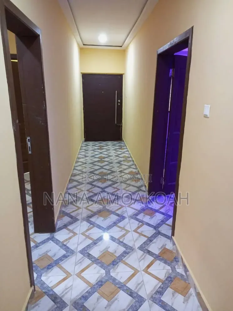 3bdrm Apartment in Oyibi, Valley View Area for rent