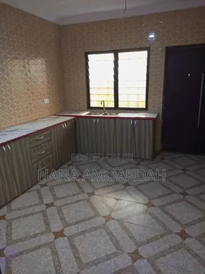 3bdrm Apartment in Oyibi, Valley View Area for rent