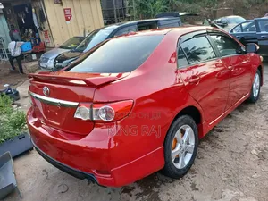 Toyota Corolla S 4dr Sedan (1.8L 4cyl 4A) 2013 Red