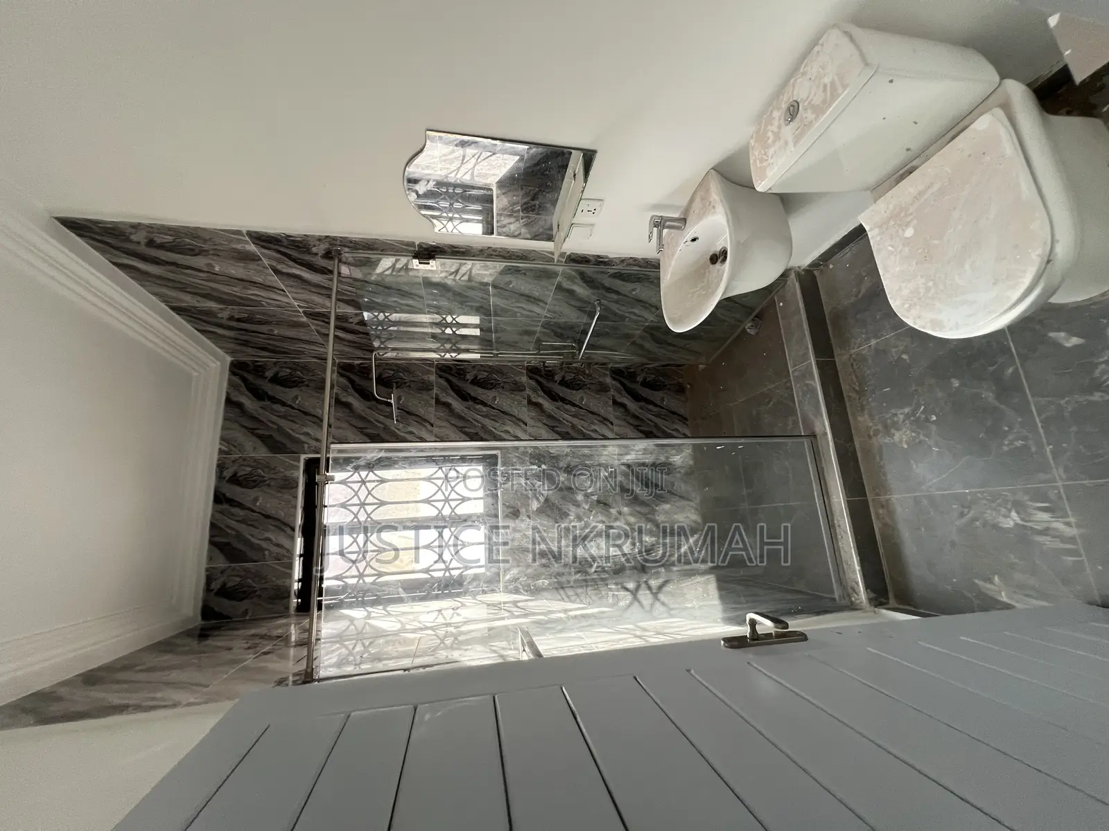2bdrm Apartment in Mr Justice Estate, Old Barrier for rent