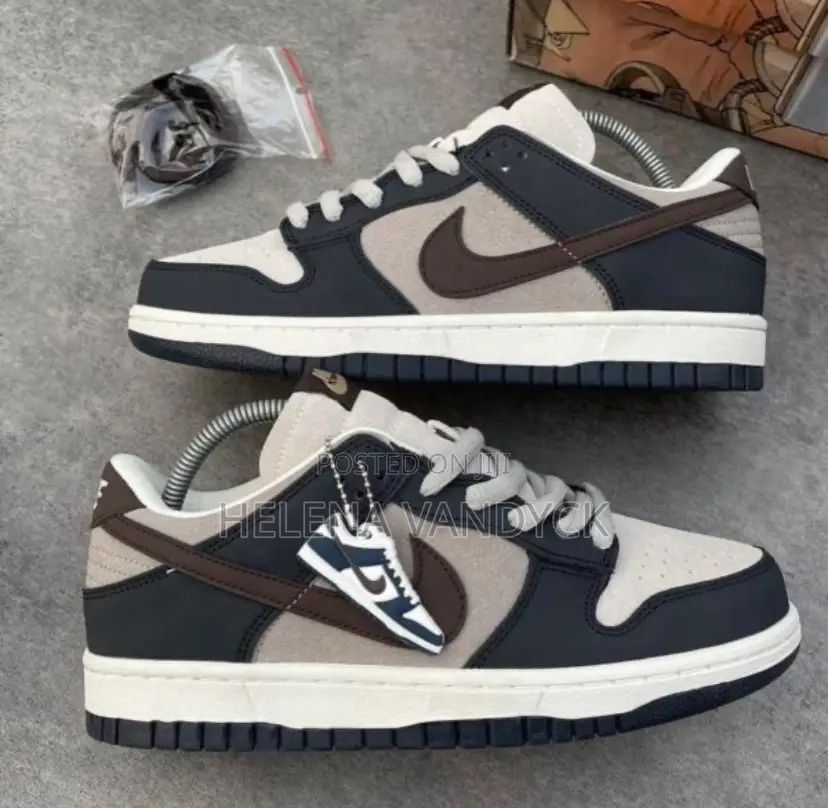 Nike Sb Dunk Low "Otomo Katsuhiro" or "Steamboy Ost" Sneaker