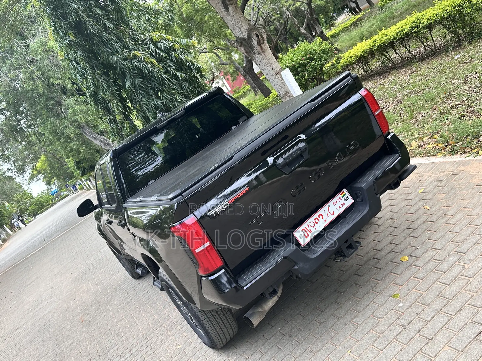 Toyota Tacoma SR5 Double Cab 5' Bed AT 2024 Black