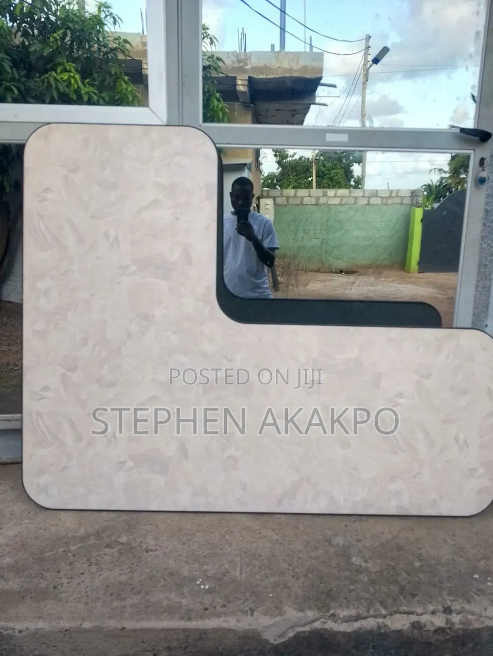 L- Table Top