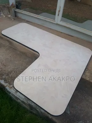 L- Table Top