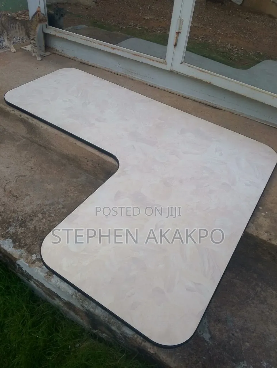 L- Table Top