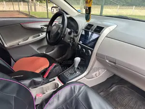 Toyota Corolla LE 4dr Sedan (1.8L 4cyl 4A) 2010 Gray